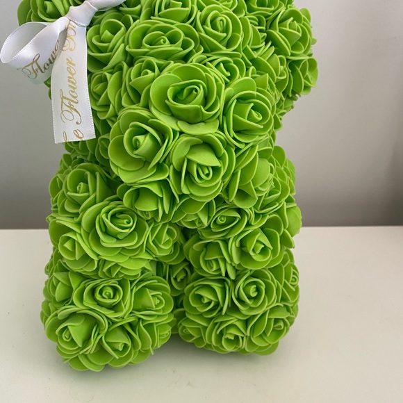 Selling a flower bear for which I’ve had for a year - Picture 2 of 3
